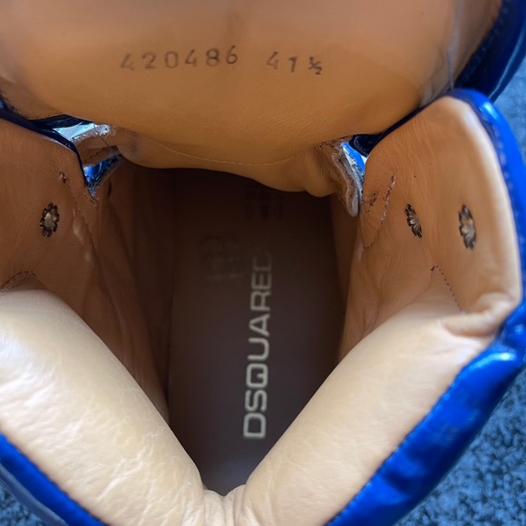 D-Squared - Picture 3 of 4